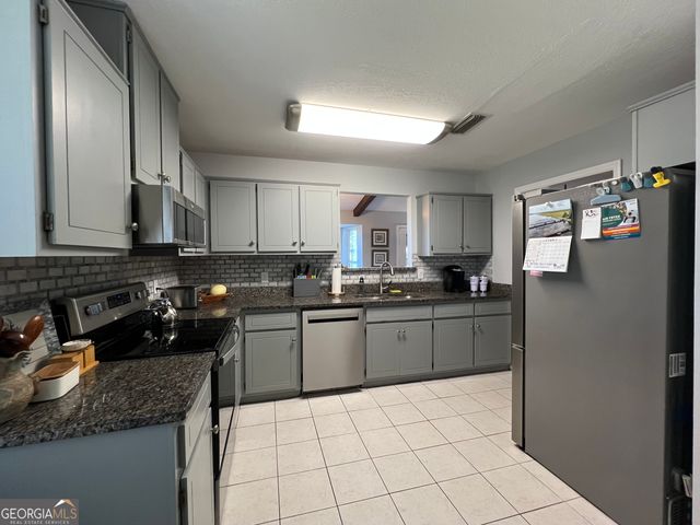 206 Woodlawn Drive, St. Marys, GA 31558