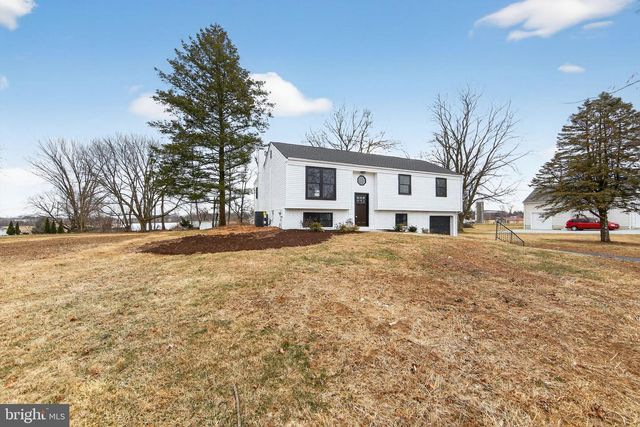 102 VALLEY GREEN DR, Coatesville, PA 19320