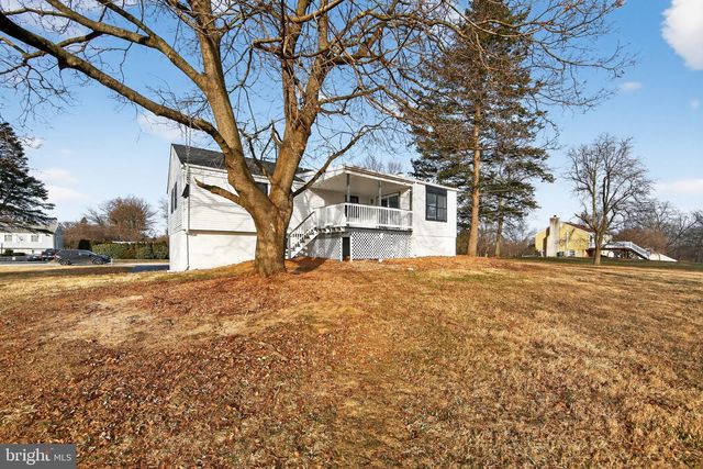 102 VALLEY GREEN DR, Coatesville, PA 19320