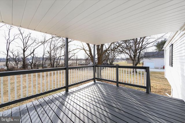 102 VALLEY GREEN DR, Coatesville, PA 19320