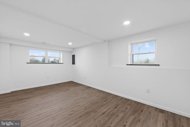 102 VALLEY GREEN DR, Coatesville, PA 19320