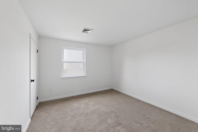 102 VALLEY GREEN DR, Coatesville, PA 19320