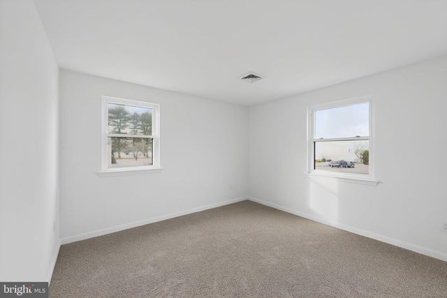 102 VALLEY GREEN DR, Coatesville, PA 19320