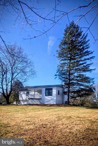 102 VALLEY GREEN DR, Coatesville, PA 19320