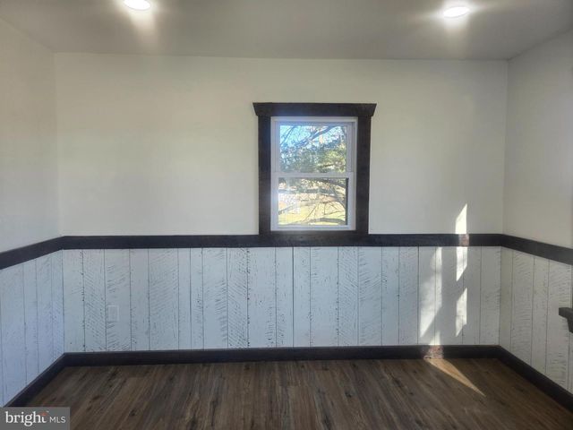 102 VALLEY GREEN DR, Coatesville, PA 19320