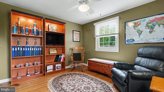 176 GWYNEDD MANOR RD, North Wales, PA 19454