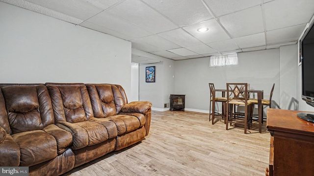 176 GWYNEDD MANOR RD, North Wales, PA 19454