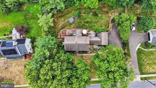 176 GWYNEDD MANOR RD, North Wales, PA 19454