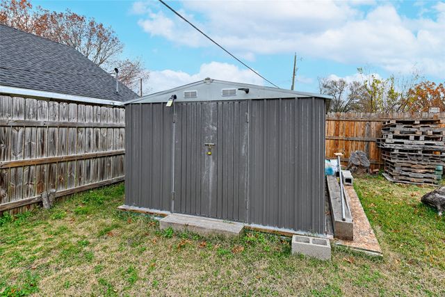 540 Edgewood Avenue, Corsicana, TX 75110