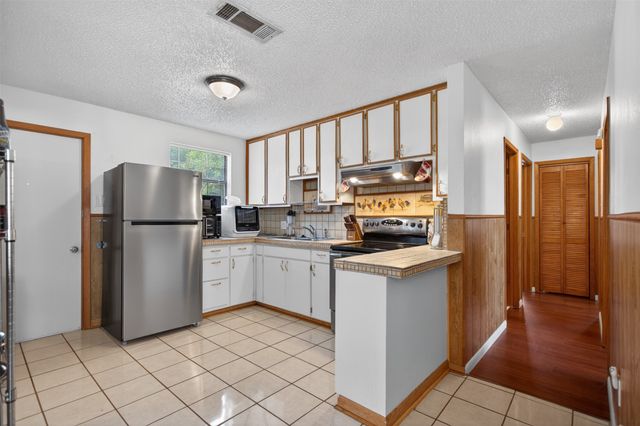 7701 Buck Street, North Richland Hills, TX 76182