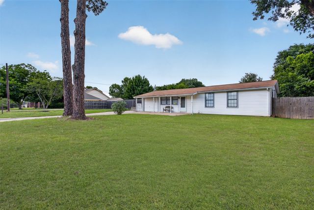 7701 Buck Street, North Richland Hills, TX 76182