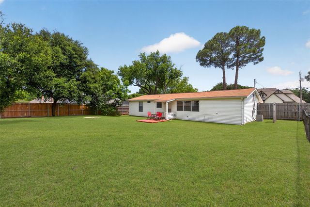 7701 Buck Street, North Richland Hills, TX 76182