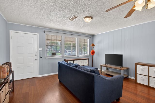7701 Buck Street, North Richland Hills, TX 76182