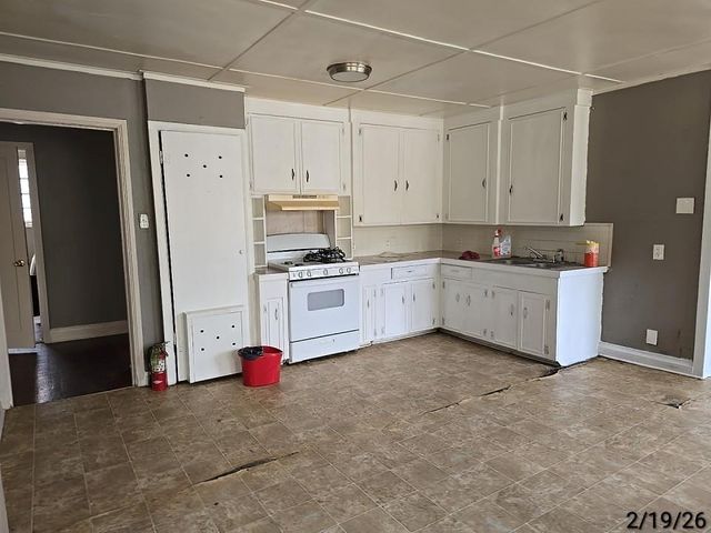 102 COLONIAL Drive, Alexandria, LA 71301