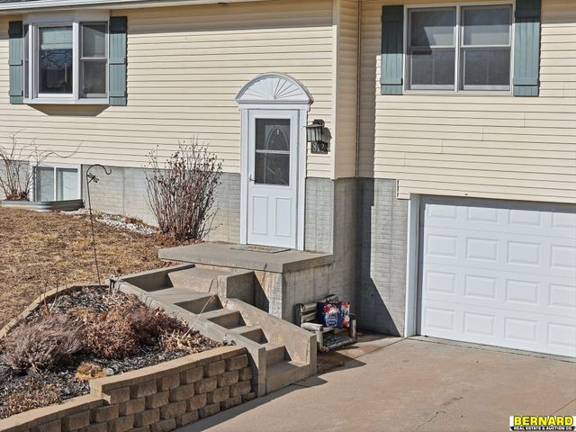 812 8th Avenue, Nebraska City, NE 68410