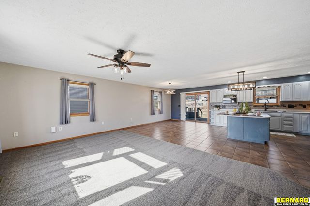 812 8th Avenue, Nebraska City, NE 68410