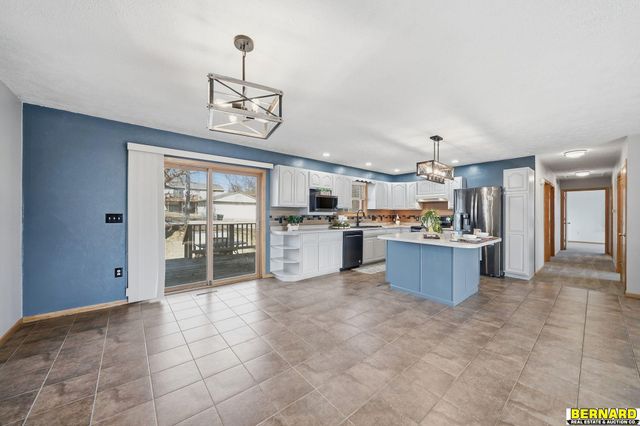 812 8th Avenue, Nebraska City, NE 68410