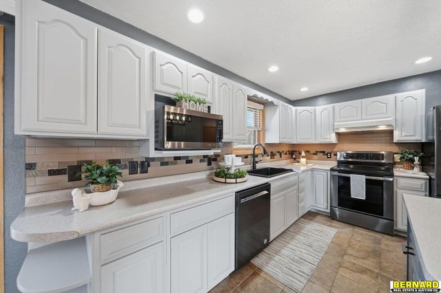 812 8th Avenue, Nebraska City, NE 68410