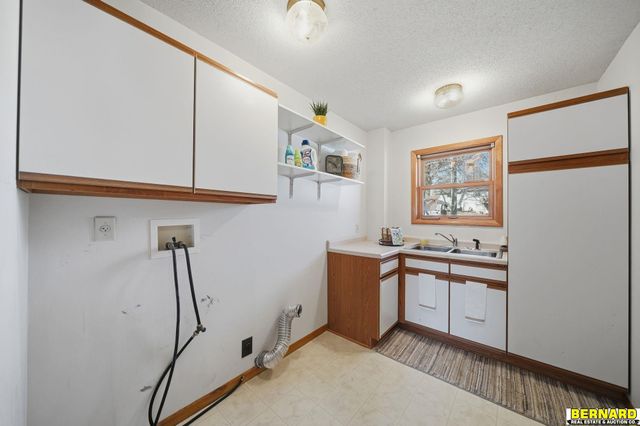 812 8th Avenue, Nebraska City, NE 68410