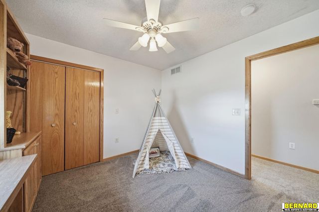 812 8th Avenue, Nebraska City, NE 68410