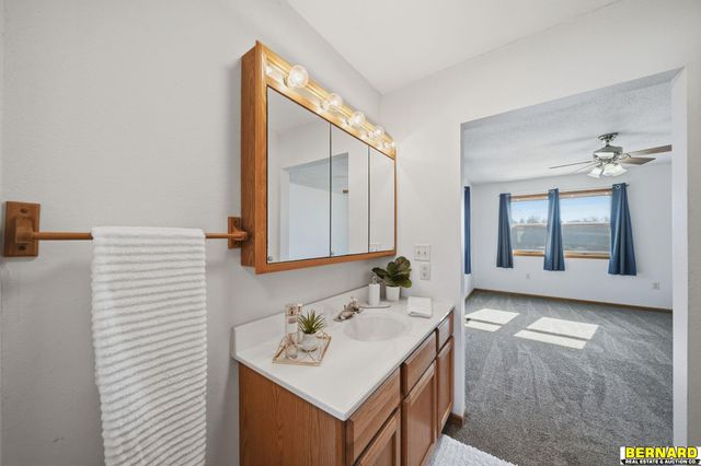 812 8th Avenue, Nebraska City, NE 68410