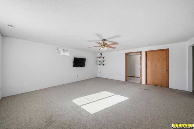 812 8th Avenue, Nebraska City, NE 68410