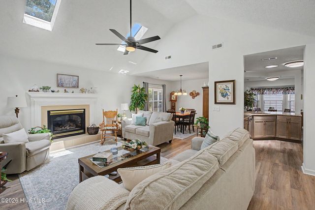 430 Hampton Street NW, Calabash, NC 28467