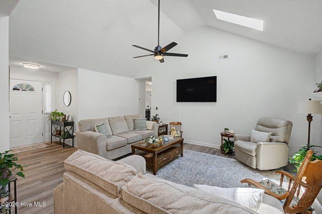 430 Hampton Street NW, Calabash, NC 28467