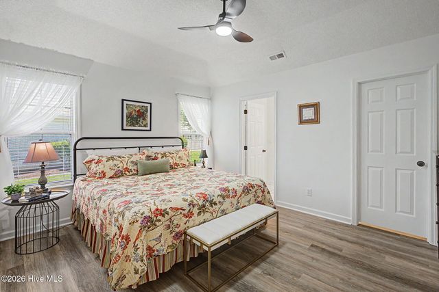430 Hampton Street NW, Calabash, NC 28467