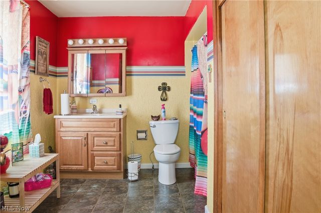 323 E Prospect Street, Girard, OH 44420