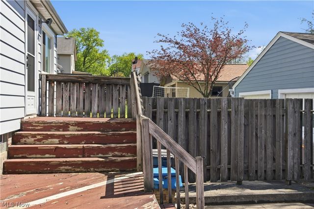 323 E Prospect Street, Girard, OH 44420