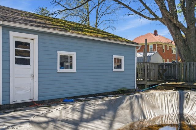 323 E Prospect Street, Girard, OH 44420