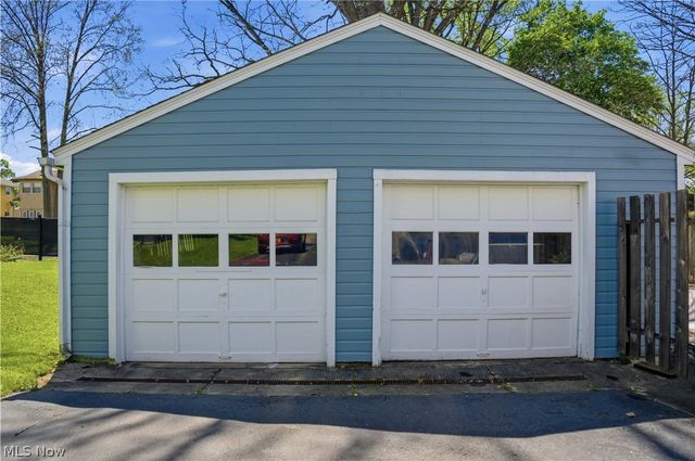 323 E Prospect Street, Girard, OH 44420