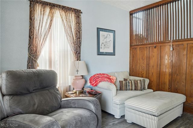 323 E Prospect Street, Girard, OH 44420