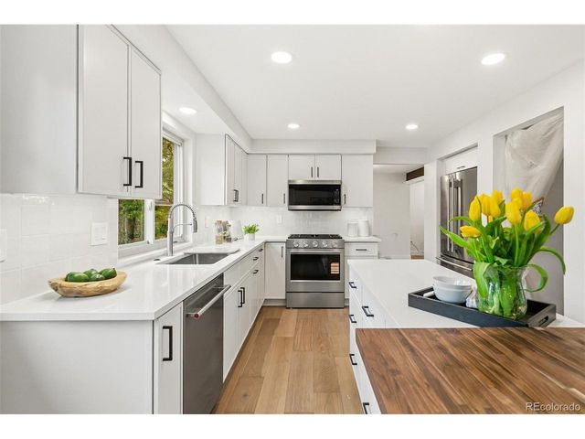 7588 S Quay Ct, Littleton, CO 80128