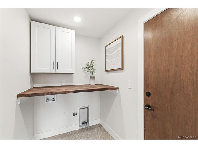 7588 S Quay Ct, Littleton, CO 80128