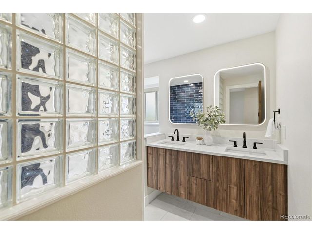 7588 S Quay Ct, Littleton, CO 80128