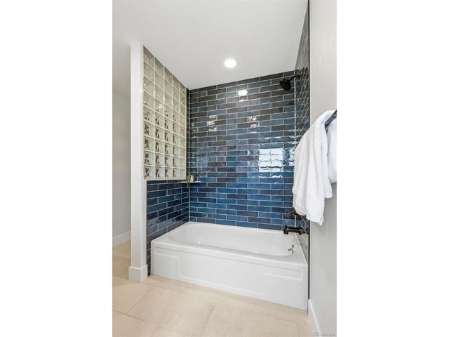 7588 S Quay Ct, Littleton, CO 80128