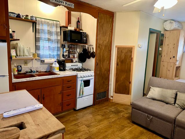 153 County Road 624, Isabella, MO 65676