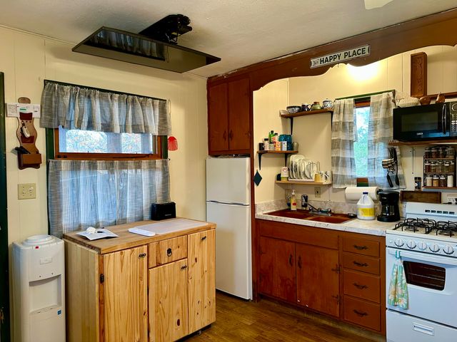 153 County Road 624, Isabella, MO 65676