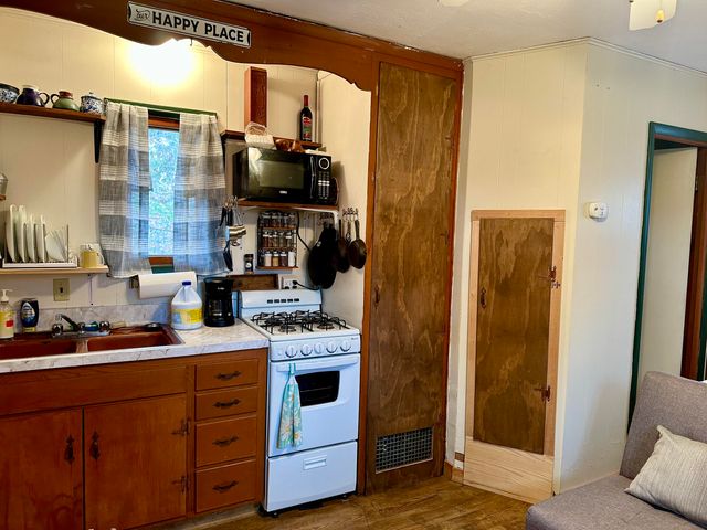 153 County Road 624, Isabella, MO 65676