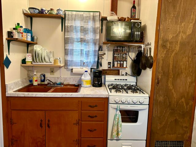 153 County Road 624, Isabella, MO 65676