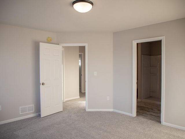 1187 Rachel Drive W, West Fargo, ND 58002