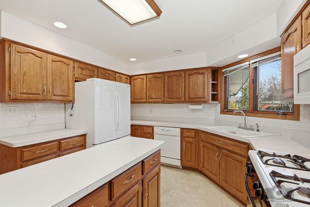 24711 S Sycamore Street, Elwood, IL 60421