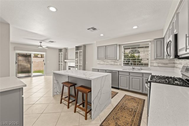 121 Golf Range Street, Las Vegas, NV 89145