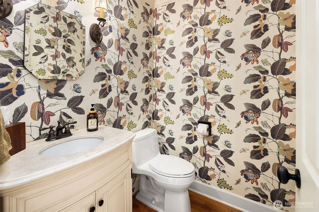 7447 W Mercer Way, Mercer Island, WA 98040