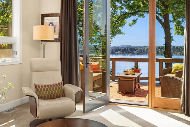 7447 W Mercer Way, Mercer Island, WA 98040