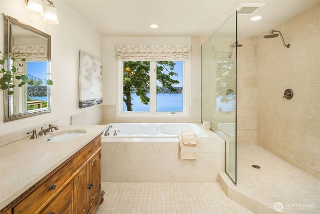7447 W Mercer Way, Mercer Island, WA 98040