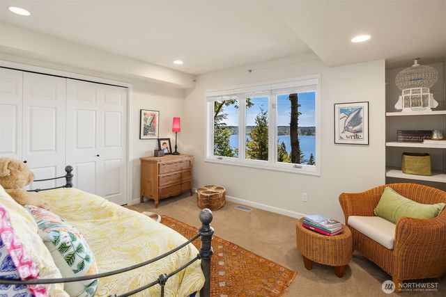 7447 W Mercer Way, Mercer Island, WA 98040