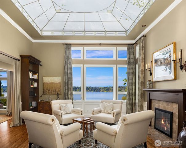 7447 W Mercer Way, Mercer Island, WA 98040